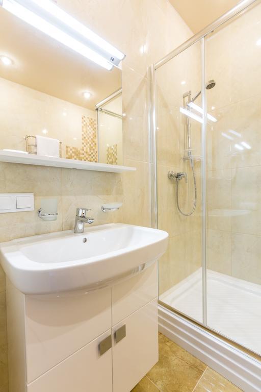 Hotel Premier นิปโปรเซอร์เซียนสกาย ภายนอก รูปภาพ