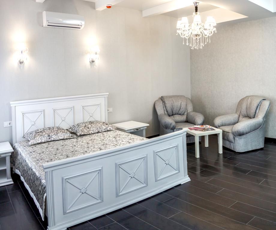 Hotel Premier นิปโปรเซอร์เซียนสกาย ภายนอก รูปภาพ